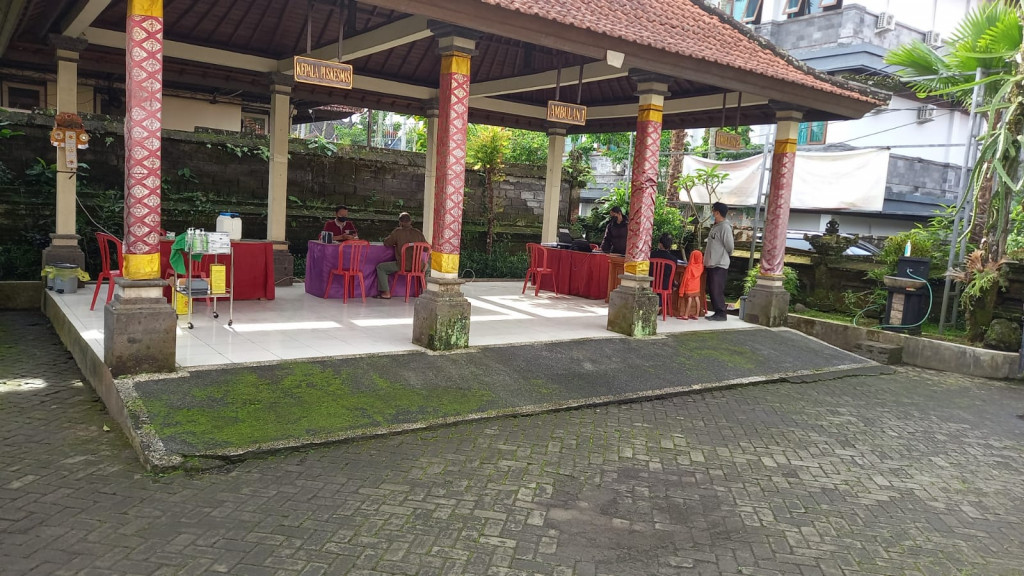 Pelaksanaan Vaksinasi Covid-10 Dosis 1,2,3 /Booster Dewasa,Dosis 4 Nakes di UPTD Puskesmas Petang I